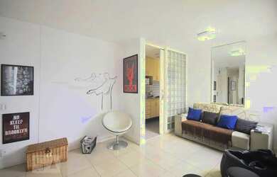 Imagem: O apartamento possui 2 Dormitórios, 2 Banheiros, 2 Vagas na