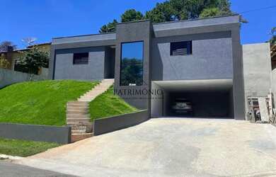 Imagem: A casa em condomínio possui 3 Dormitórios, 4 Banheiros, 5