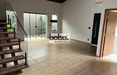 Imagem: A casa em condomínio possui 3 Dormitórios, 4 Banheiros, 4