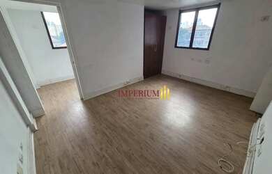 Imagem: O depósito possui 1 Vaga na garagem e 33m² de Área e está