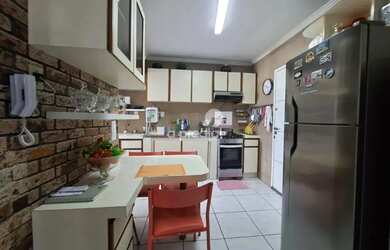 Imagem: O apartamento possui 3 Dormitórios, 3 Banheiros, 2 Vagas na