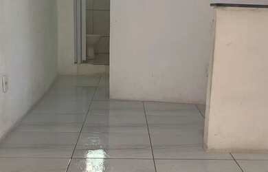 Imagem: A casa possui 1 Dormitório, 1 Banheiro e está localizado