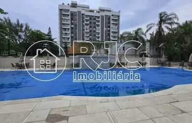 Imagem: O apartamento possui 4 Dormitórios, 3 Banheiros, 2 Vagas na