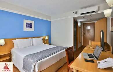 Imagem: O studio possui 1 Dormitório, 1 Banheiro, 1 Vaga na garagem