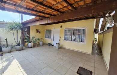 Imagem: A casa em condomínio possui 2 Dormitórios, 1 Banheiro, 2 Vagas