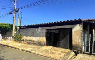 Imagem: A casa possui 2 Dormitórios, 1 Banheiro, 3 Vagas na garagem