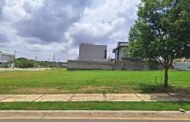 Imagem: O terreno possui 300m² de Área e está localizado em Parqville