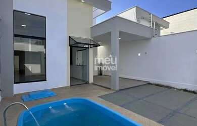 Imagem: A casa possui 3 Dormitórios, 4 Banheiros, 2 Vagas na garagem