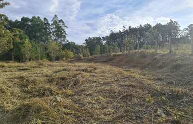 Imagem: O terreno possui 1100m² de Área e está localizado em Pilar