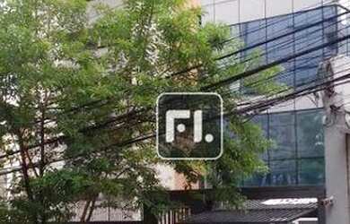 Imagem: O depósito possui 5 Vagas na garagem e 1084m² de Área e está