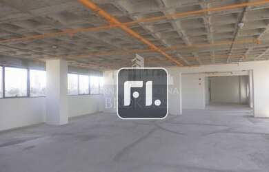 Imagem: O depósito possui 5 Vagas na garagem, 316m² de Área e está