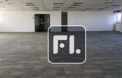 Imagem: O depósito possui 4 Vagas na garagem, 300m² de Área e está