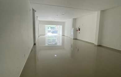 Imagem: O depósito possui 1 Vaga na garagem, 115m² de Área e está