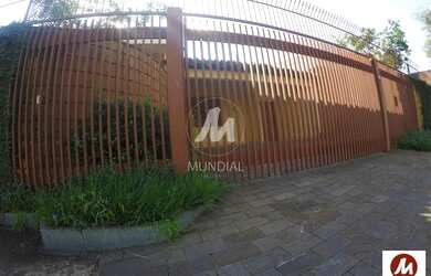 Imagem: O depósito possui 4 Vagas na garagem e 227m² de Área e está