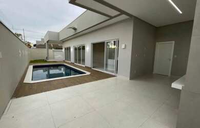 Imagem: A casa em condomínio possui 3 Dormitórios, 3 Banheiros, 4