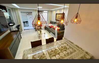 Imagem: O apartamento possui 4 Dormitórios, 2 Banheiros, 2 Vagas na