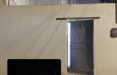 Imagem: A casa possui 1 Dormitório, 1 Banheiro, 1 Vaga na garagem e