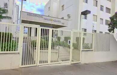 Imagem: O apartamento possui 3 Dormitórios, 1 Banheiro e 1 Vaga na