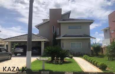 Imagem: A casa em condomínio possui 5 Dormitórios, 5 Banheiros, 5