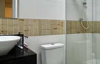 Imagem: A casa possui 4 Dormitórios, 5 Banheiros, 5 Vagas na garagem