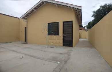 Imagem: A casa possui 2 Dormitórios, 2 Banheiros, 2 Vagas na garagem