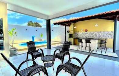 Imagem: A casa em condomínio possui 3 Dormitórios, 4 Banheiros, 2