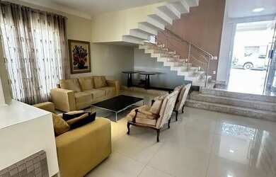 Imagem: A casa em condomínio possui 4 Dormitórios, 5 Banheiros, 4