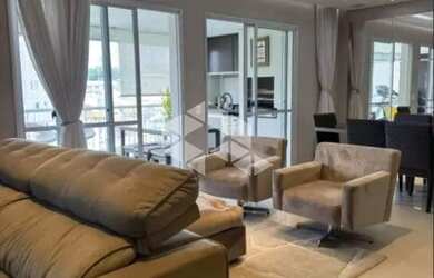 Imagem: O apartamento possui 3 Dormitórios, 1 Banheiro, 3 Vagas na