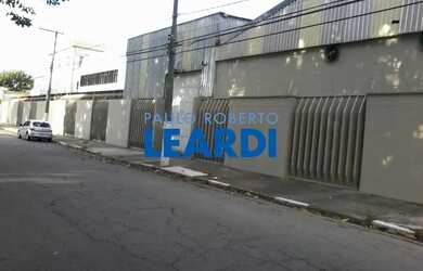 Imagem: O depósito possui 5 Vagas na garagem, 5.400m² de Área e