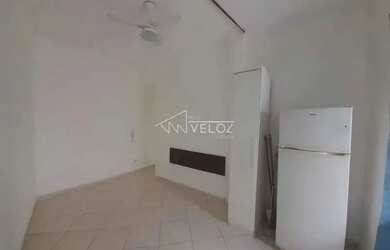 Imagem 6: Kitnet/Conjugado - / Residencial / Centro