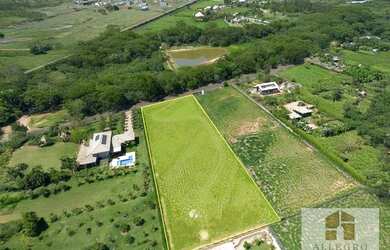 Imagem: O terreno possui 5.017m² de Área e está localizado em Chácara