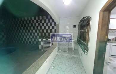 Imagem 10: Casa com 3 dormitórios, 1 suíte, edícula, piscina, churrasqueira e...