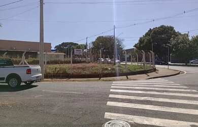 Imagem: O terreno possui 1.000m² de Área e está localizado em Parque