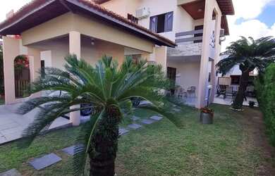 Imagem: A casa em condomínio possui 4 Dormitórios, 5 Banheiros, 2