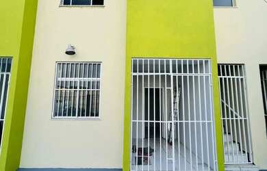 Imagem: A casa possui 2 Dormitórios, 1 Banheiro, 1 Vaga na garagem