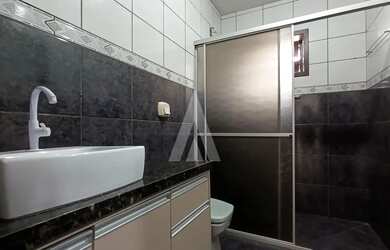 Imagem 13: Casa localizada no bairro Aventureiro, composta por dois quartos, varanda...