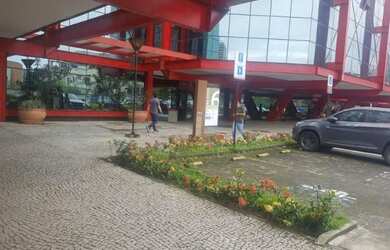 Imagem: O depósito possui 1 Vaga na garagem, 32m² de Área e está