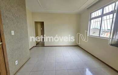 Imagem: O apartamento possui 2 Dormitórios, 1 Banheiro, 2 Vagas na