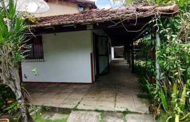 Imagem: A casa possui 2 Dormitórios, 1 Banheiro e 1 Vaga na garagem