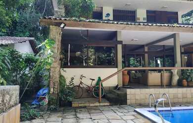 Imagem 3: Casa em condomínio beira de pista de aldeia, com vista para Mata atlântica