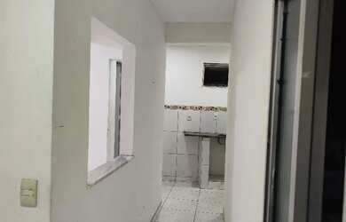 Imagem: A casa possui 2 Dormitórios, 2 Banheiros e 120m² de Área