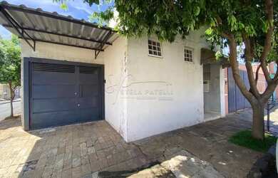 Imagem: A casa possui 2 Dormitórios, 2 Banheiros, 1 Vaga na garagem