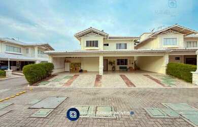 Imagem: A casa em condomínio possui 5 Dormitórios, 5 Banheiros, 4