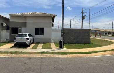 Imagem: A casa em condomínio possui 3 Dormitórios, 2 Banheiros, 2