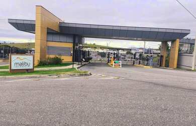 Imagem: A casa em condomínio possui 3 Dormitórios, 3 Banheiros, 4