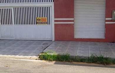 Imagem: A casa possui 3 Dormitórios, 3 Banheiros, 1 Vaga na garagem