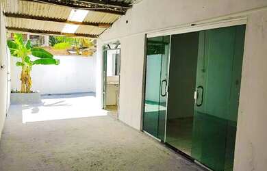 Imagem 5: NOVO ALEIXO - VENDO CASA. Imóvel novo, 3 Vagas na garageme4 Dormitórios