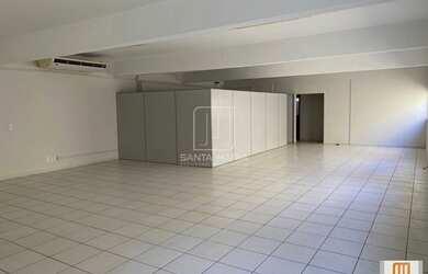 Imagem: O depósito possui 4 Vagas na garagem, 300m² de Área e está