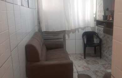 Imagem: A casa possui 2 Dormitórios, 1 Banheiro e está localizado