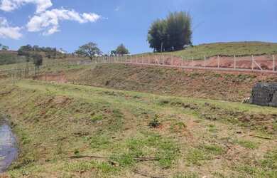 Imagem: O terreno possui 1.000m² de Área e está localizado em Rio